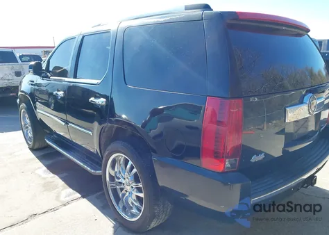 2007 Cadillac Escalade Standard from USA, damaged, VIN 1GYEC63827R382825